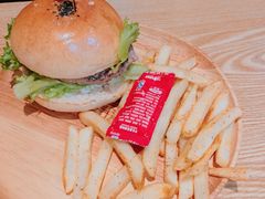 -龙治汉堡(中华城店)