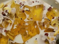-姚姚酸菜鱼·金戈戈香港豉油鸡(喜荟城联名店)
