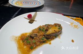 Grilled Flame Fresh 8-Head Abalone