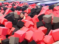 -嘿哟动霸CHUA·新潮玩运动娱乐中心·蹦床滑冰团建乐园