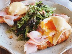 -ROAST coffee & eatery