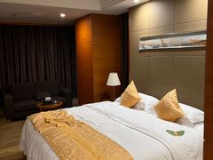 -无锡鼎尚皇冠酒店