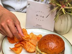 -潮一不贰·法式甜品·生日蛋糕·西式简餐(外滩店)