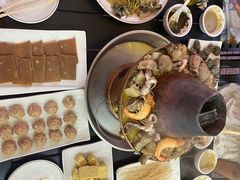 -鑫渔港海鲜本地菜·山海关浑锅(东戴河店)