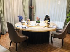 -海鲨湾海鲜会馆(百家湖1912店)