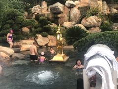-七彩云南古滇温泉山庄