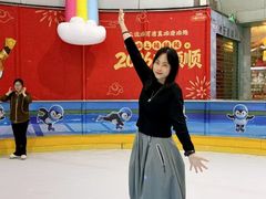 -正佳冰河湾真冰滑冰场