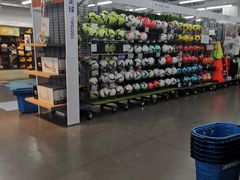 -迪卡侬(苗岭路店)