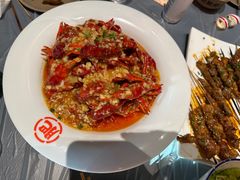 -肥肥虾庄·金牌油焖大虾(杨园滨江时代walk店)
