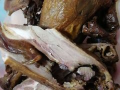 -狗撵鸭(泰山公寓店)