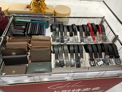 -钟书阁(群光广场店)