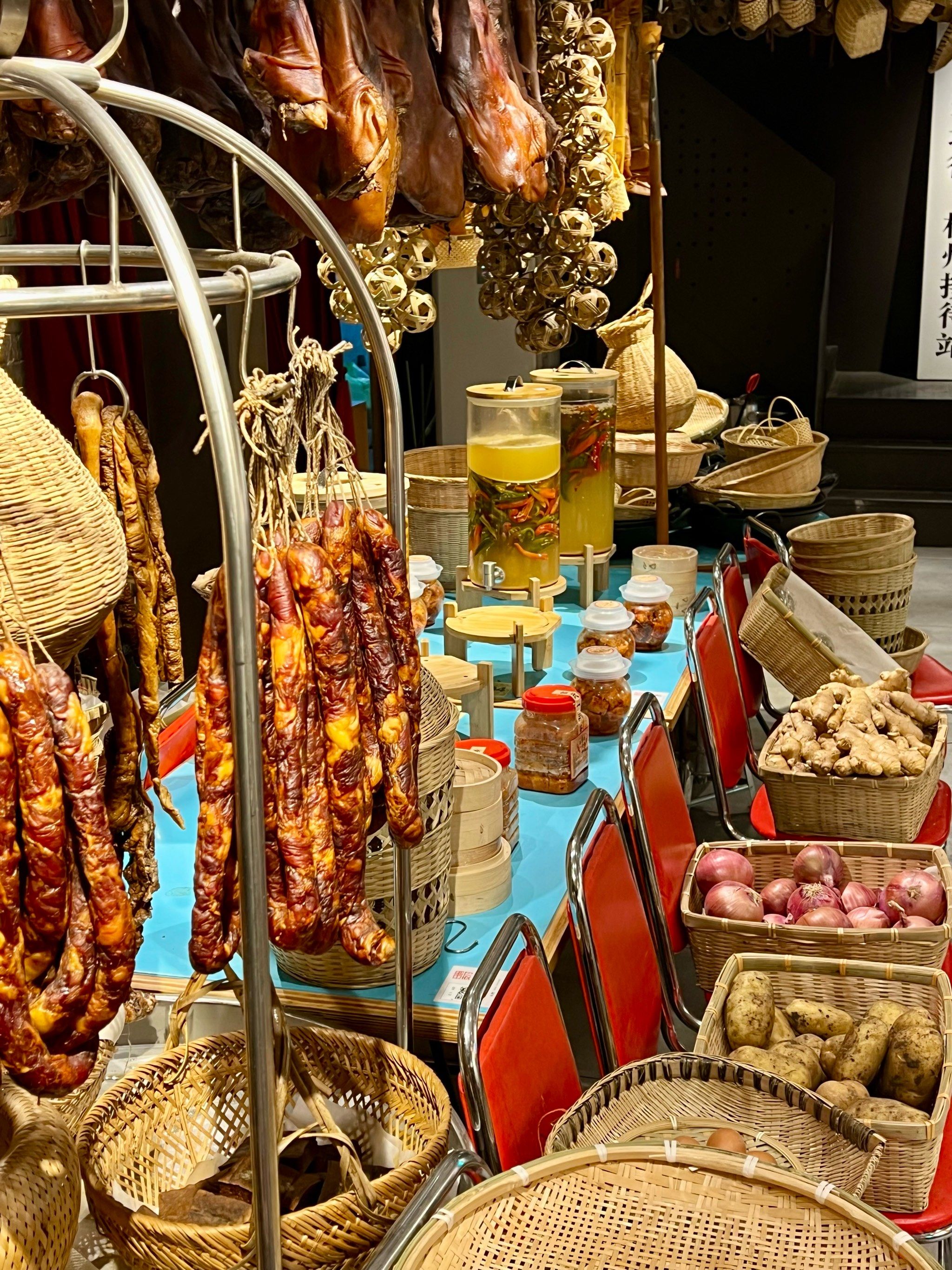 蹲坐板凳吃火锅有谁体验过