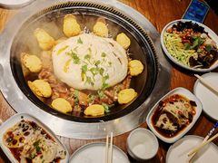 -万里闯关东铁锅炖菜馆(高新旗舰店)