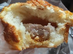 蛋黄芋泥包-BreadTalk面包新语(长寿路地铁站店)