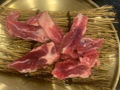 -臻牛烤肉