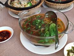 -忆食尚腊味煲仔饭(华南城店)