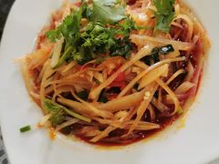 -YI PIN JU 一品居中餐厅 中国超市