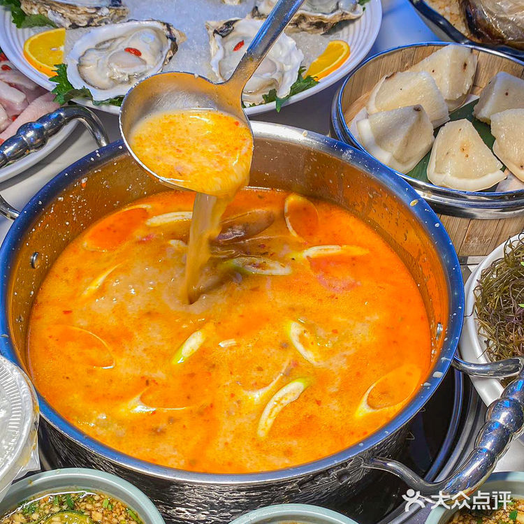 叨了两天,离开三亚前必须吃上的糟粕醋海鲜面