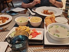-BLU 全日制餐厅(上海安曼纳卓悦酒店)