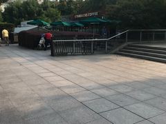 -星巴克(西藏路店)