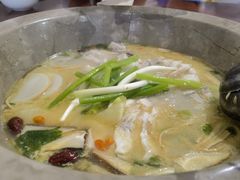 -姚记抚仙湖石锅鱼庄