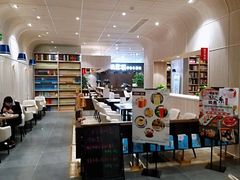 -钟书阁(群光广场店)