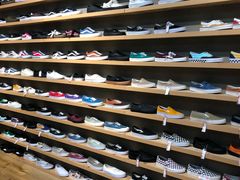 -ABC MART(心斎橋店)