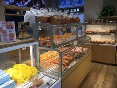 面包甜点陈列柜-好利来(康虹路店)