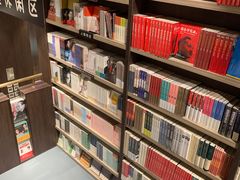-钟书阁(群光广场店)