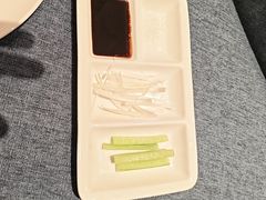 -凤凰园烤鸭店·唐山菜·传承花椒肉(老唐丰路店)