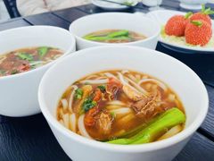 牛腩汤河粉-水上明月·湖景餐厅