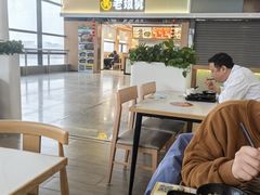 -星巴克(上海虹桥站2A检票口)