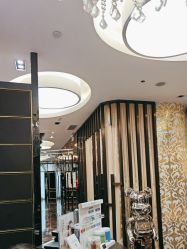 -八佰伴8008星级形象店