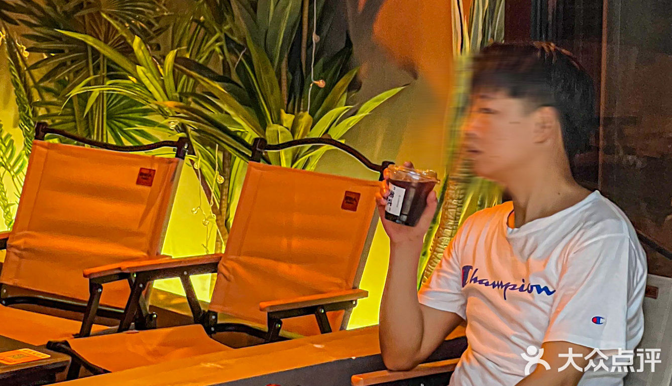 武汉露营风小酒馆⛺️巨出片…湖经大学生快冲！