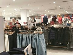 -优衣库(石家庄裕华万达广场店)