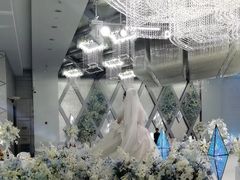 -上海松江假日酒店