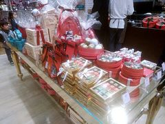 -VENCHI 闻绮(北京国贸商城店)