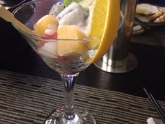 老板送的小水果-HIHE Bistro·Oyster Bar(华熙live店)