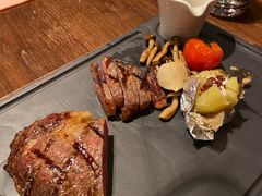 -恰餐厅及酒吧 CHAR Bar & Grill (北京丽都皇冠假日店)