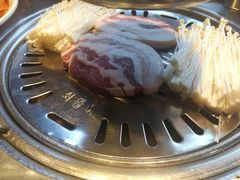 五花肉-韩聚屋韩国烤肉餐厅(新北万达店)