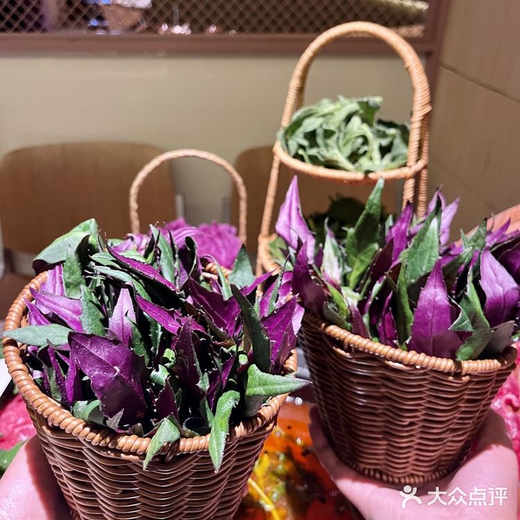 Wokkk！！！紫气东来了！漂亮火锅。。。