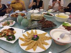 -马尔龙新疆饭店·清真(瑞景店)