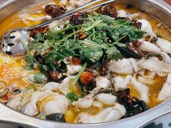 -何哥鲜鱼餐厅(龙湖花园店)