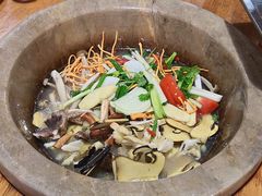 菌菇拼盘-抚仙湖生态石锅鱼野生菌(告庄店)
