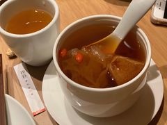 冰糖桃胶炖雪梨-初蓉丨遇见新川菜(亲贤街荣耀店)