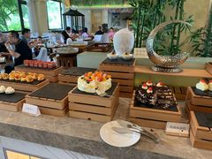 红丝绒蛋糕-鲤鱼洲酒店港鲤咖啡厅