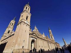 -皮拉尔圣母圣殿主教座堂