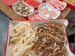 -言玖鲜火锅串串披萨自助(益田假日店)