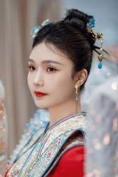 -欣薇婚纱(新源乐汇城店)