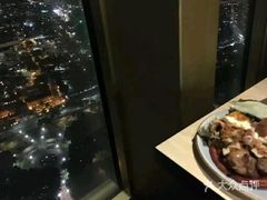 -悉尼塔旋转餐厅